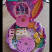 Polly pocket