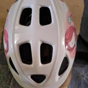 kislány biciklis sisak