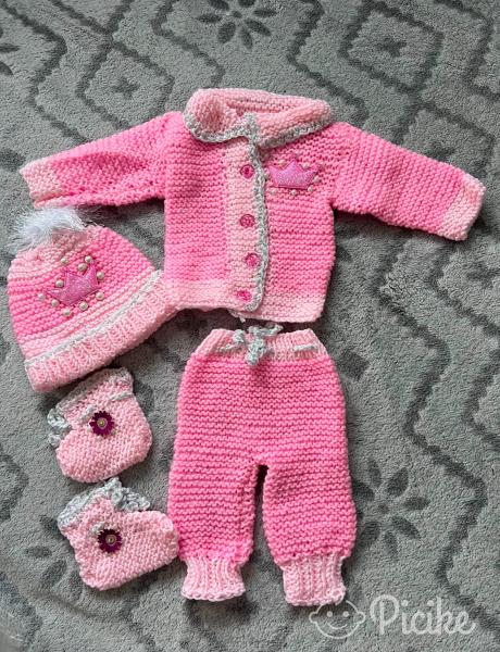 Kötött babaruha szett