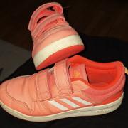 34es Adidas cipő jó állapotban