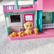 Little Live Pets Mama Surprise-Klinika játékszett