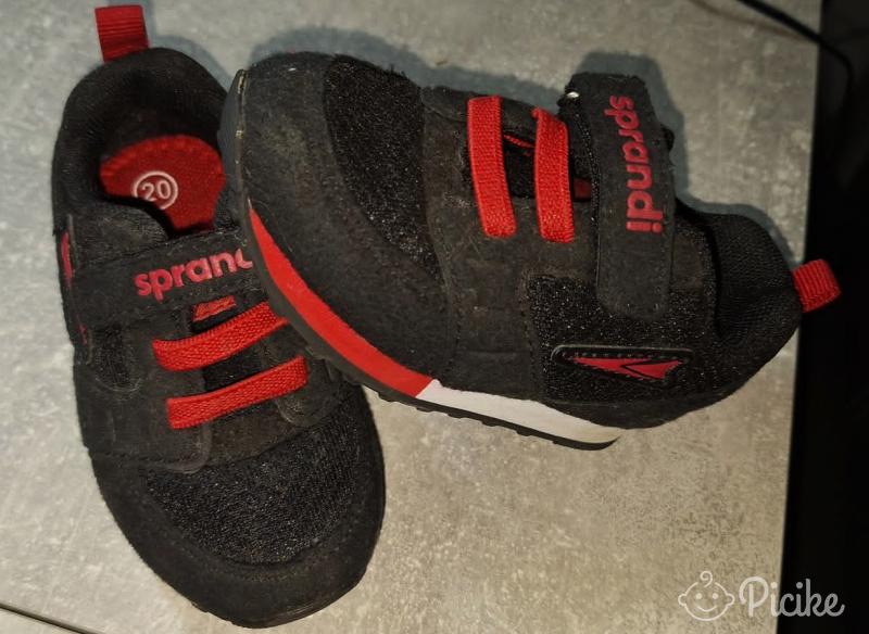 szuper könnyű Sprandi sportcipő.20as