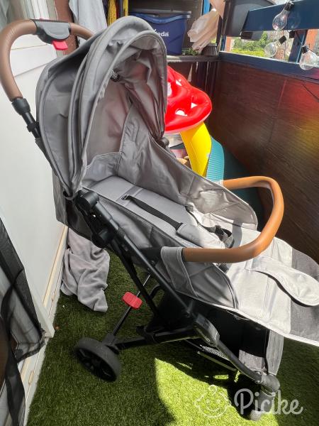 Eladó Chipolino Fantasy sport babakocsi